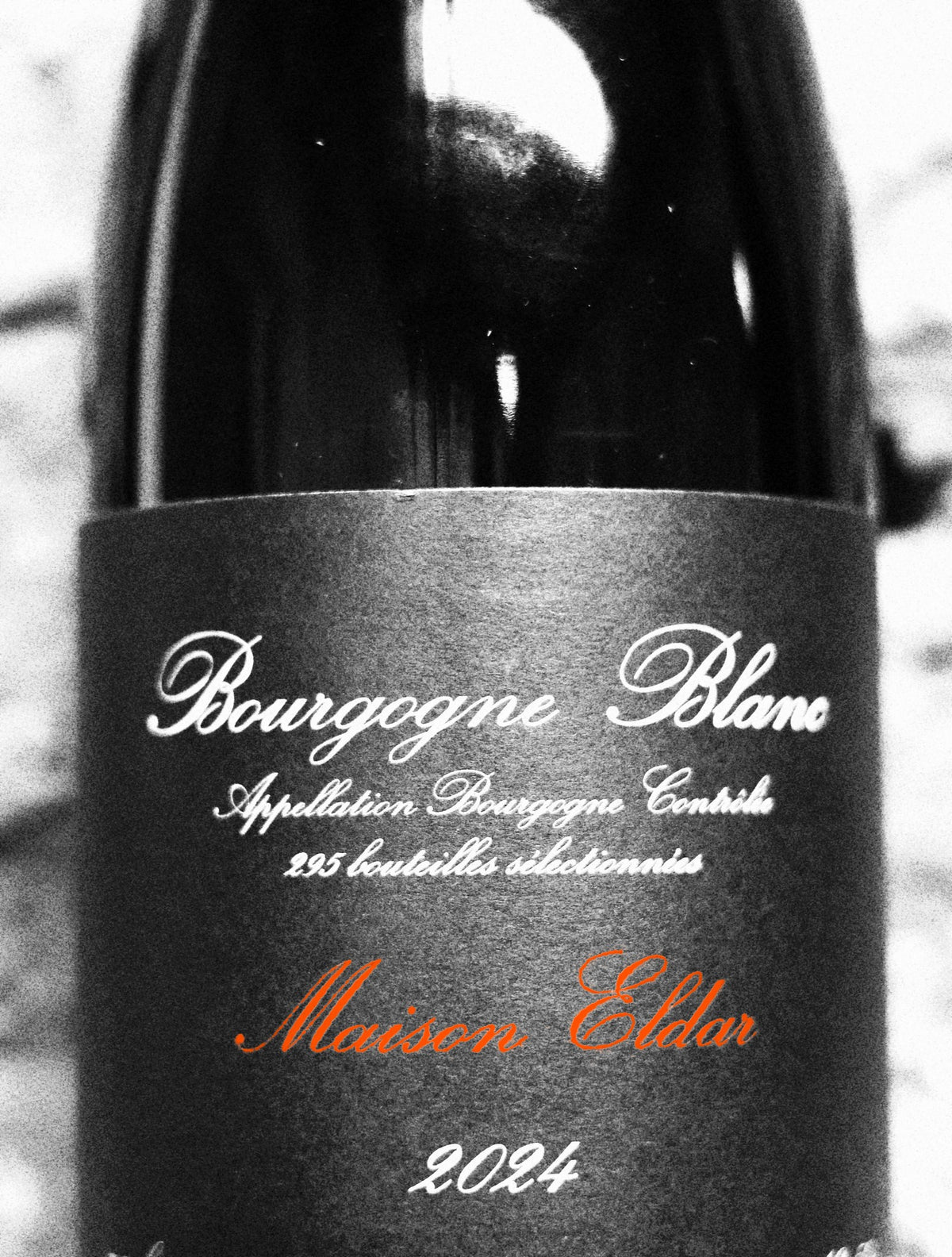 The black label seen from the front: Bourgogne Blanc, Maison Eldar, 2024
